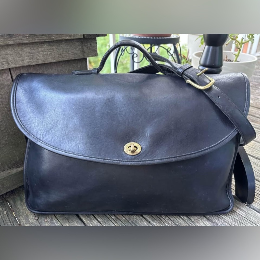 Vintage Coach Leather Attaché/Brief Case
Style: Lexington #5265
Black